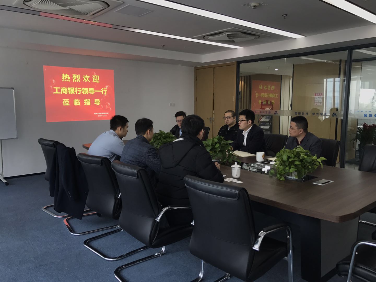 90176603 问问v.jpg